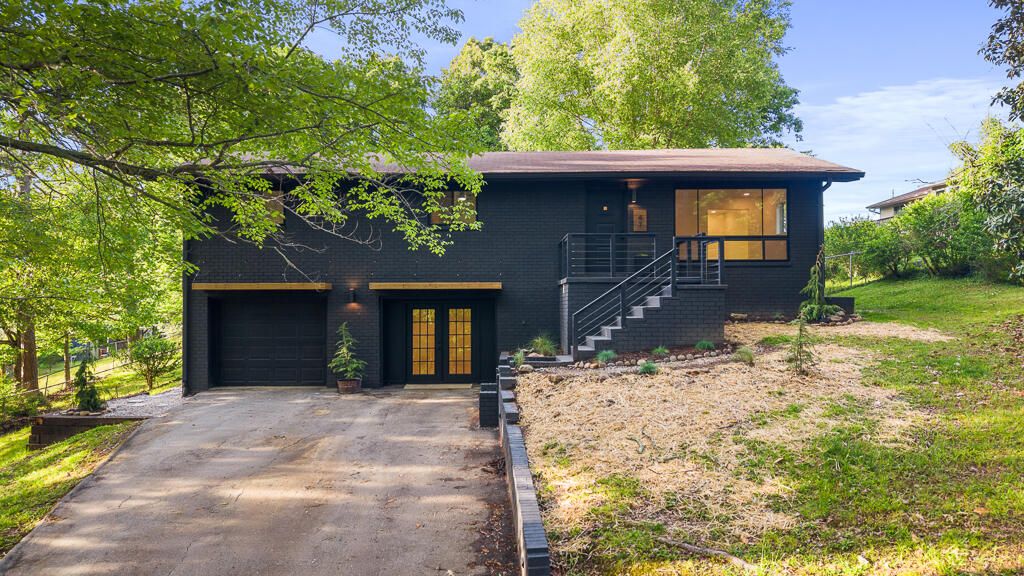 47 Crabtree Road, Rossville, GA 30741