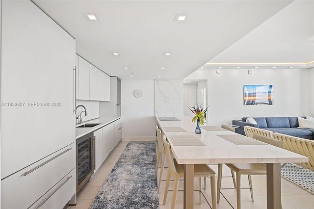 6899 Collins Avenue 1001, Miami Beach, FL 33141