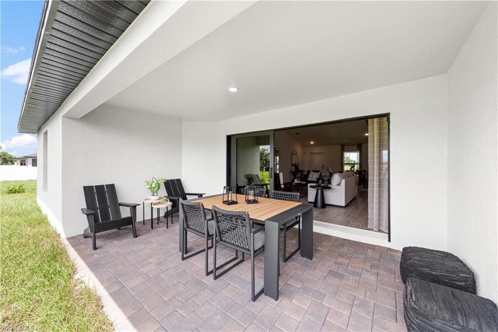 Image 13 of property listing at 1502 NW 20th TER, Cape Coral, FL 33993