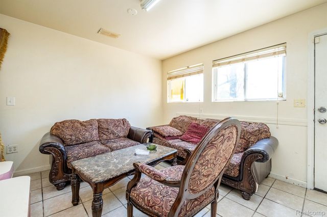 26536 PALMER Boulevard, Madison Heights, MI 48071