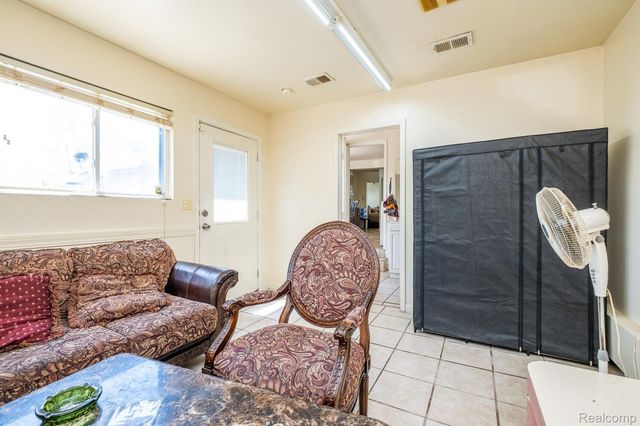 26536 PALMER Boulevard, Madison Heights, MI 48071