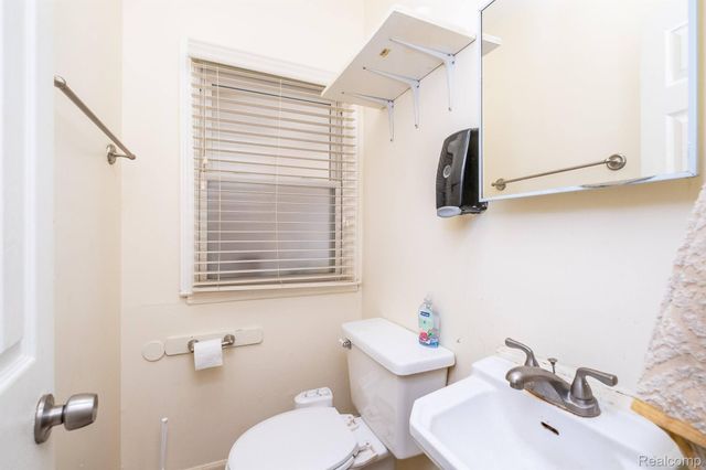 26536 PALMER Boulevard, Madison Heights, MI 48071