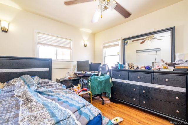 26536 PALMER Boulevard, Madison Heights, MI 48071