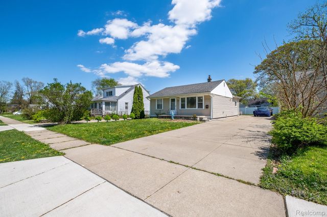 26536 PALMER Boulevard, Madison Heights, MI 48071