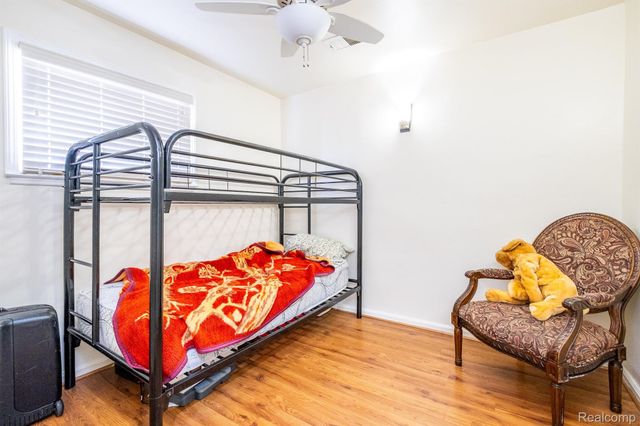 26536 PALMER Boulevard, Madison Heights, MI 48071