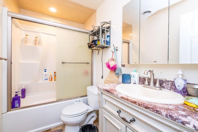 26536 PALMER Boulevard, Madison Heights, MI 48071