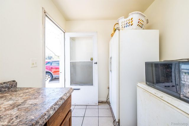 26536 PALMER Boulevard, Madison Heights, MI 48071