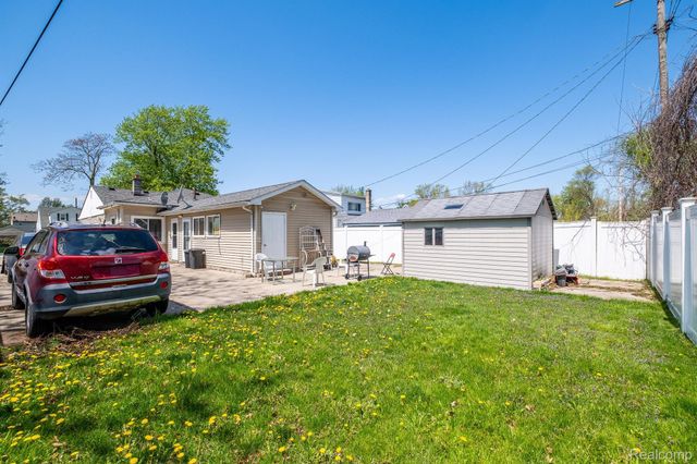 26536 PALMER Boulevard, Madison Heights, MI 48071