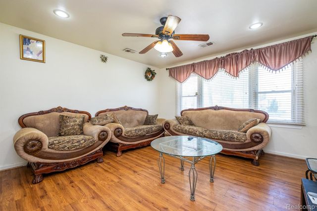 26536 PALMER Boulevard, Madison Heights, MI 48071