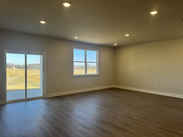 133 Dahlia Dr, La Vergne, TN 37086