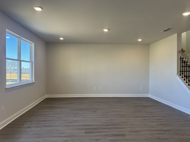 133 Dahlia Dr, La Vergne, TN 37086