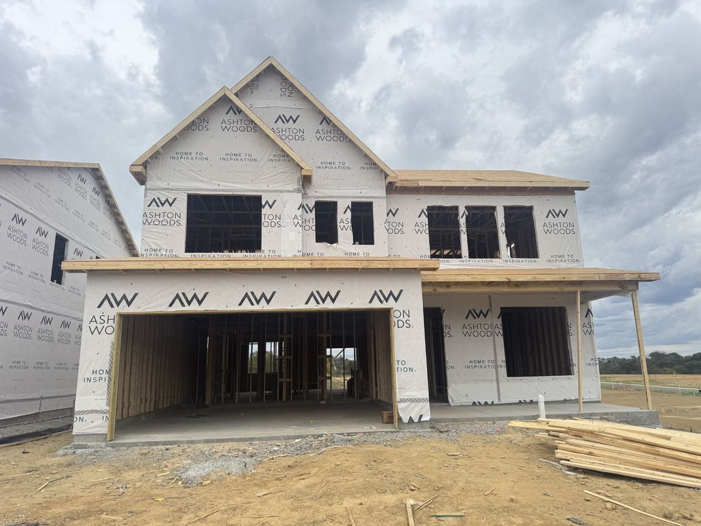 133 Dahlia Dr, La Vergne, TN 37086