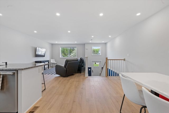 19 Willis Street, Auburn, MA 01501
