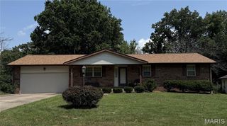 5107 Williams Place, Godfrey, IL 62035