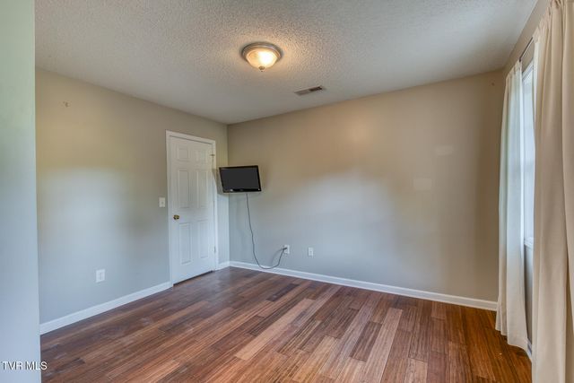 329 Chestnut Grove Church Road, Jonesborough, TN 37659