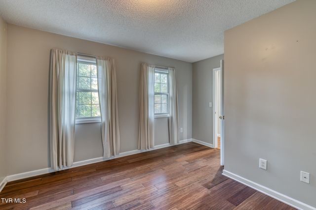 329 Chestnut Grove Church Road, Jonesborough, TN 37659