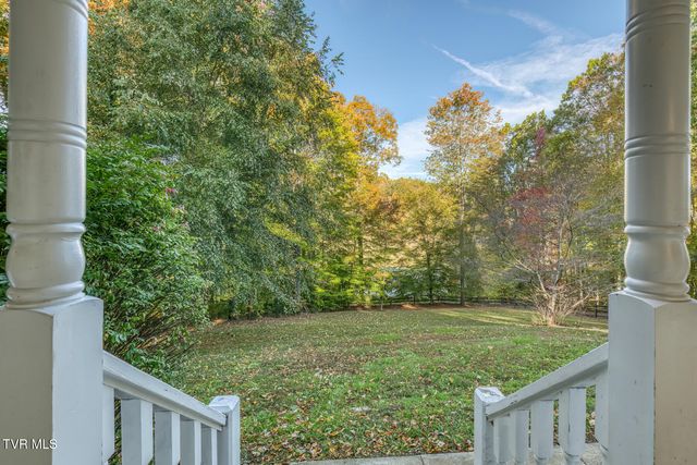 329 Chestnut Grove Church Road, Jonesborough, TN 37659