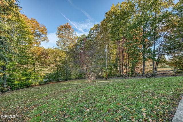 329 Chestnut Grove Church Road, Jonesborough, TN 37659