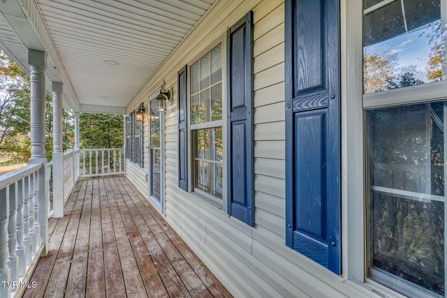 329 Chestnut Grove Church Road, Jonesborough, TN 37659