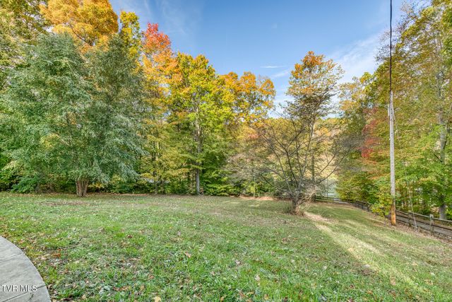 329 Chestnut Grove Church Road, Jonesborough, TN 37659