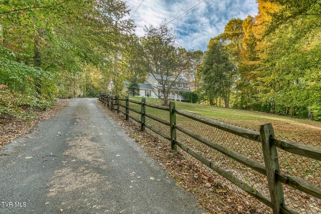 329 Chestnut Grove Church Road, Jonesborough, TN 37659