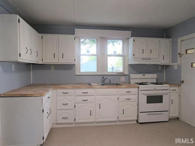 825 Camden Street, South Bend, IN 46619