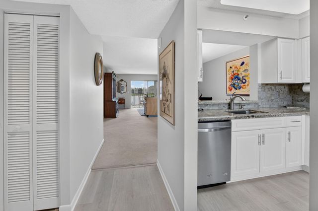 6269 Pointe Regal Circle 307, Delray Beach, FL 33484