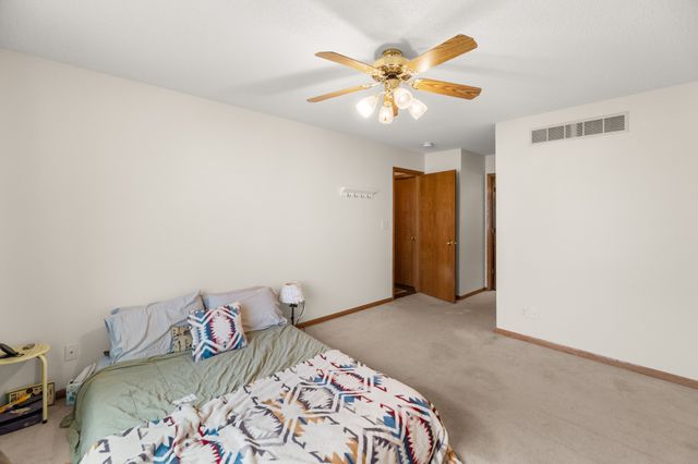 1361 S 50th Place, West Des Moines, IA 50265