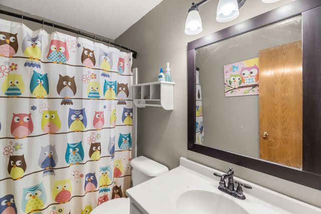1361 S 50th Place, West Des Moines, IA 50265