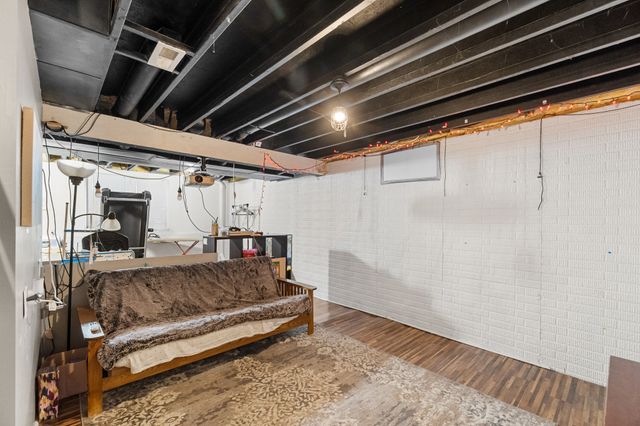 1361 S 50th Place, West Des Moines, IA 50265