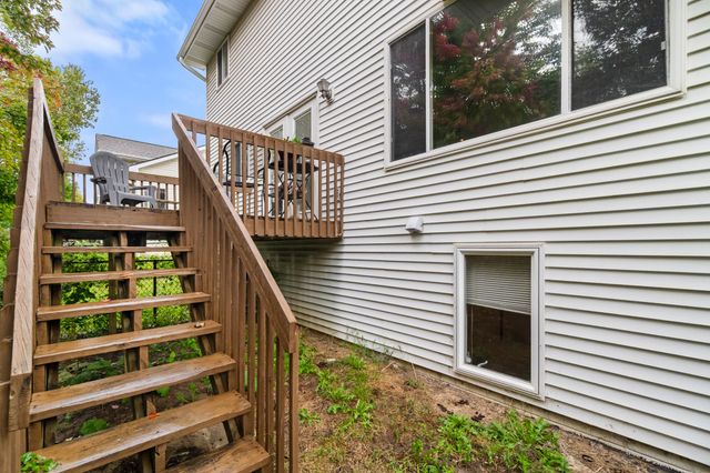 1361 S 50th Place, West Des Moines, IA 50265