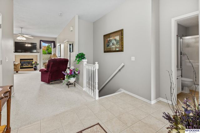 5124 Lakecrest Drive, Papillion, NE 68133