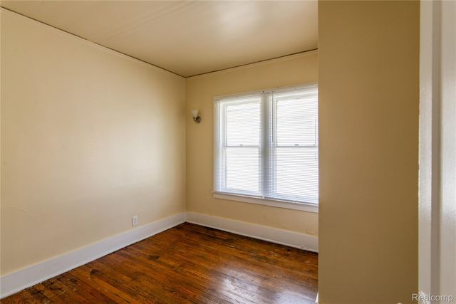 46 W Arizona Street, Highland Park, MI 48203