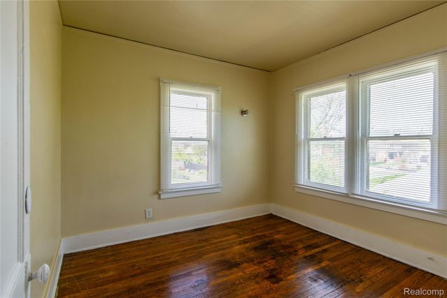 46 W Arizona Street, Highland Park, MI 48203