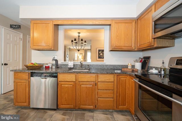 77 ABRAMS LN, Chesterbrook, PA 19087