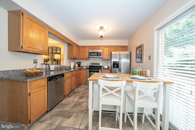 77 ABRAMS LN, Chesterbrook, PA 19087