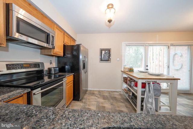 77 ABRAMS LN, Chesterbrook, PA 19087