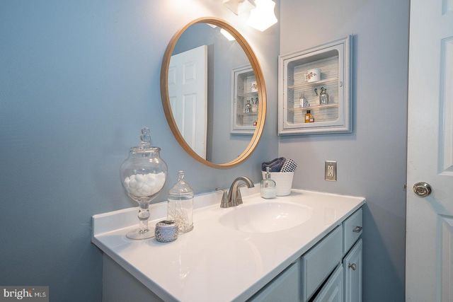 77 ABRAMS LN, Chesterbrook, PA 19087
