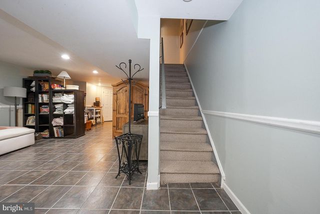 77 ABRAMS LN, Chesterbrook, PA 19087