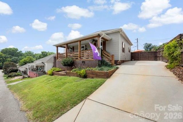 13 1st Street, Cramerton, NC 28032