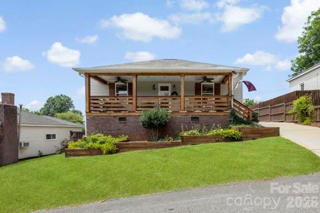 13 1st Street, Cramerton, NC 28032