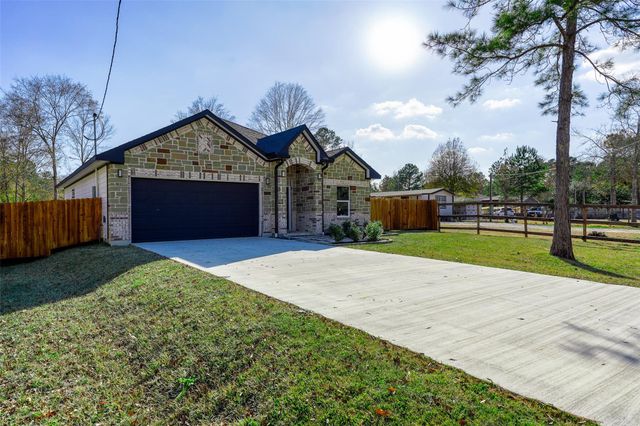 408 County Rd 3414, Cleveland, TX 77327