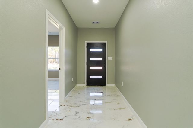 408 County Rd 3414, Cleveland, TX 77327