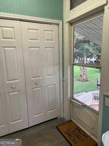 28 N Broad Street, Porterdale, GA 30014