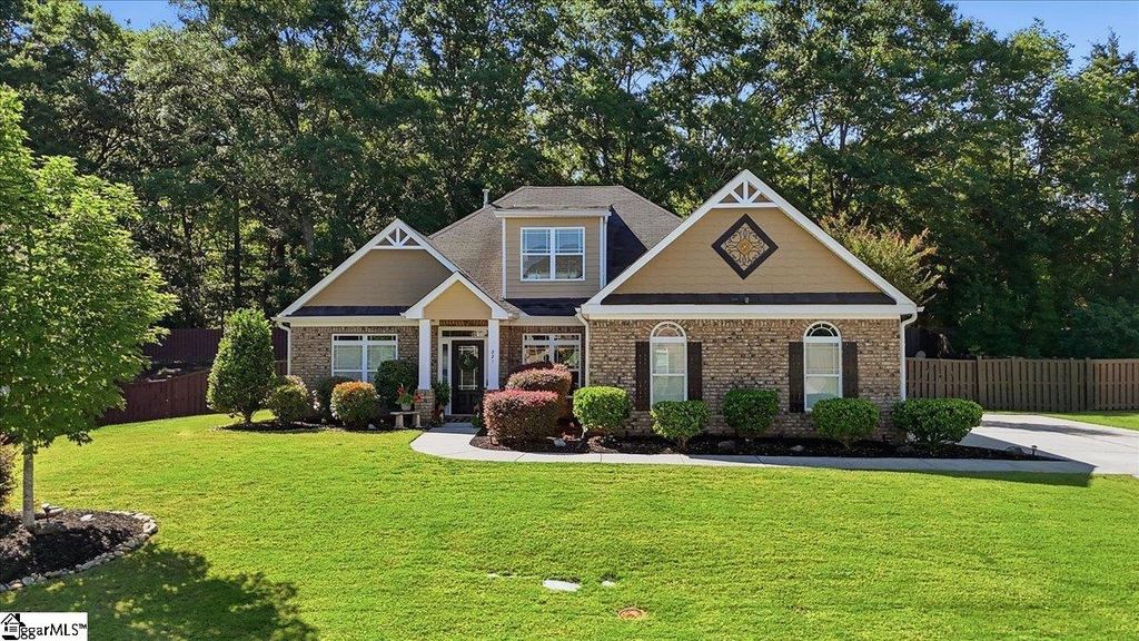 221 Montalcino Way, Simpsonville, SC 29681