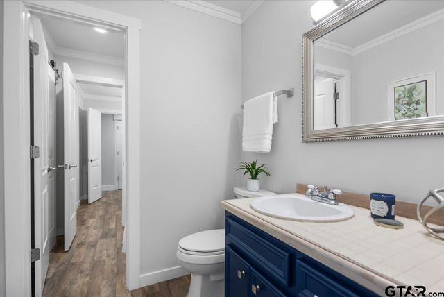212 Treetop Ln, Hideaway, TX 75771