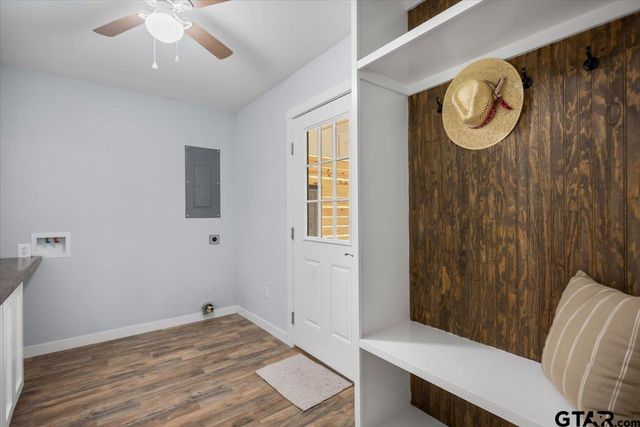 212 Treetop Ln, Hideaway, TX 75771