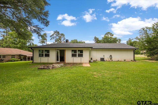 212 Treetop Ln, Hideaway, TX 75771