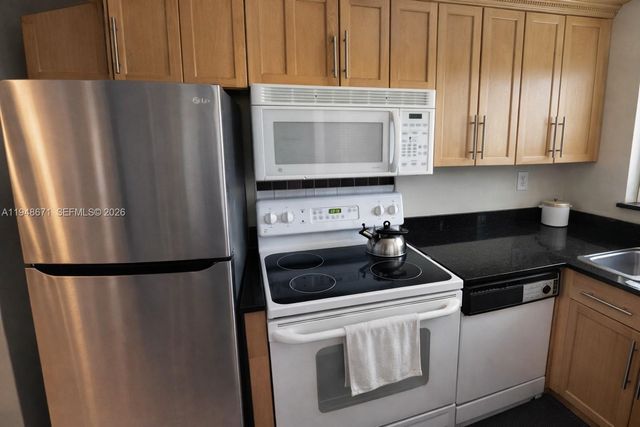 1965 SE 5th Ct 203, Pompano Beach, FL 33060