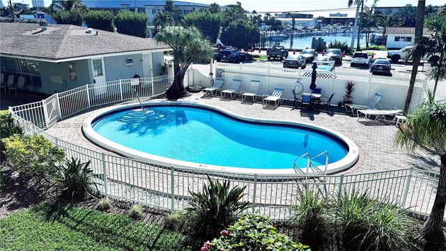 1965 SE 5th Ct 203, Pompano Beach, FL 33060